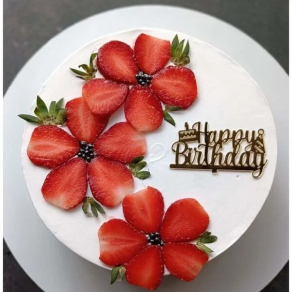 Strawbea Flowers Cake