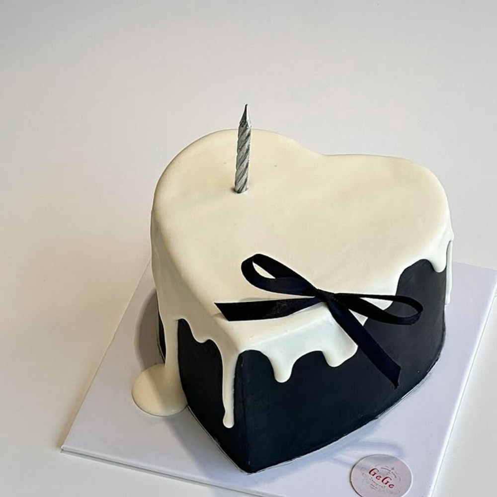 Monochrome Cake