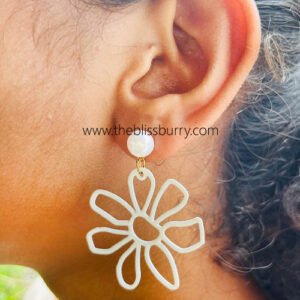 Cute pink earing - Image 2