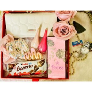 Ladies White Retreat Gift Box